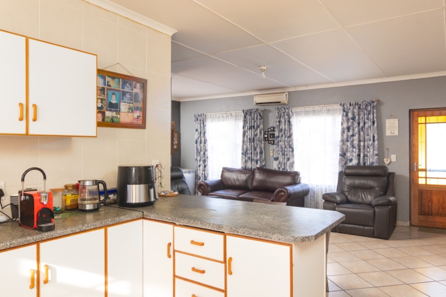 3 Bedroom Property for Sale in Velddrif Western Cape